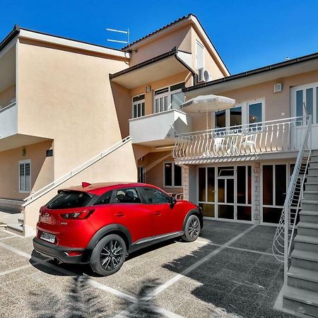 ماكارسكا Apartment Kate-Few Minutes From Beach المظهر الخارجي الصورة