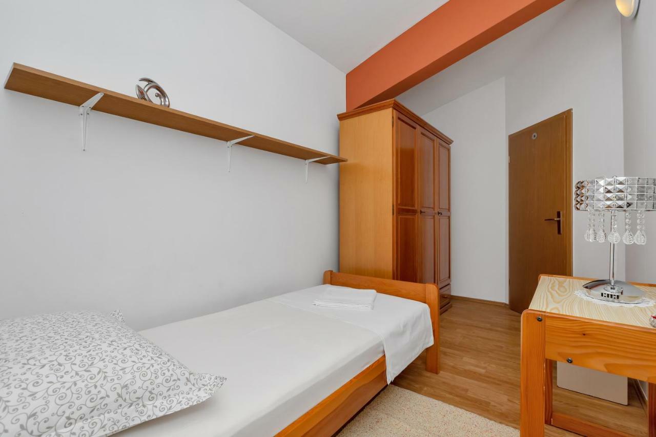 ماكارسكا Apartment Kate-Few Minutes From Beach المظهر الخارجي الصورة